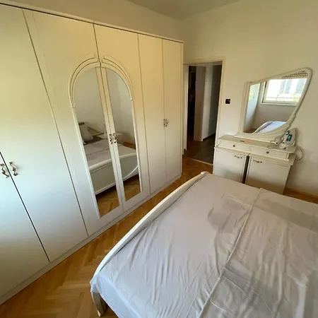 Апартаменты Apartman Robert *